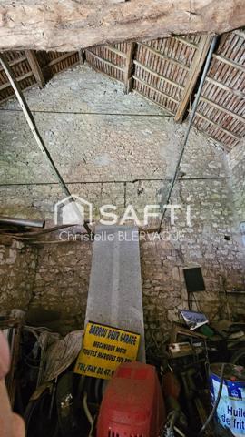 À Vendre – Petite maison de village pleine de potentiel – Barrou (37350)