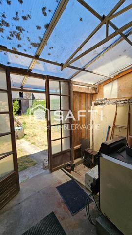 À Vendre – Petite maison de village pleine de potentiel – Barrou (37350)