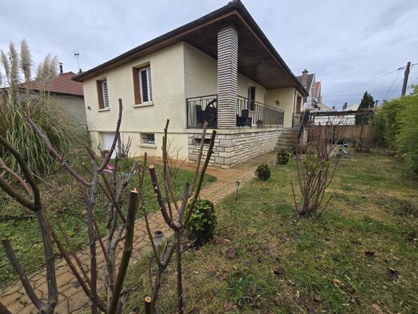 Maison sur sous sol avec 4 ch