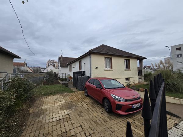 Maison sur sous sol avec 4 ch