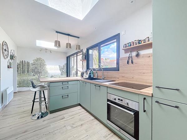 Charmante maison à vendre à Saint Jean de Boiseau 3 chambres , jardin et garage.