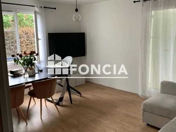 Location Appartement 2 pièces 47.39 m² - 20-22-24 BLD VICTOR SCHOELCHER Lieusaint 77127