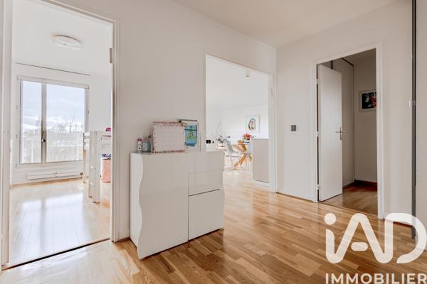 Appartement à vendre 4 pièces 97 m² Courbevoie