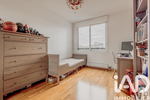 Appartement à vendre 4 pièces 97 m² Courbevoie