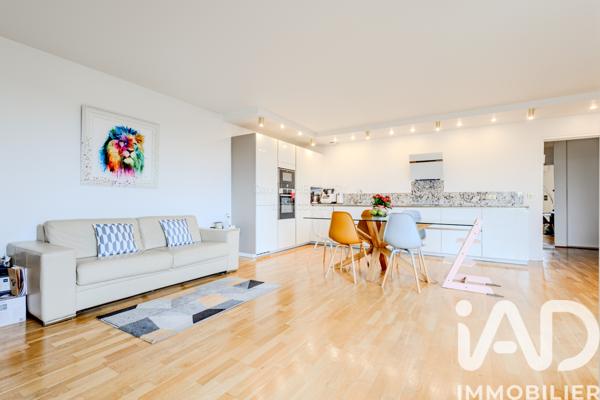 Appartement à vendre 4 pièces 97 m² Courbevoie