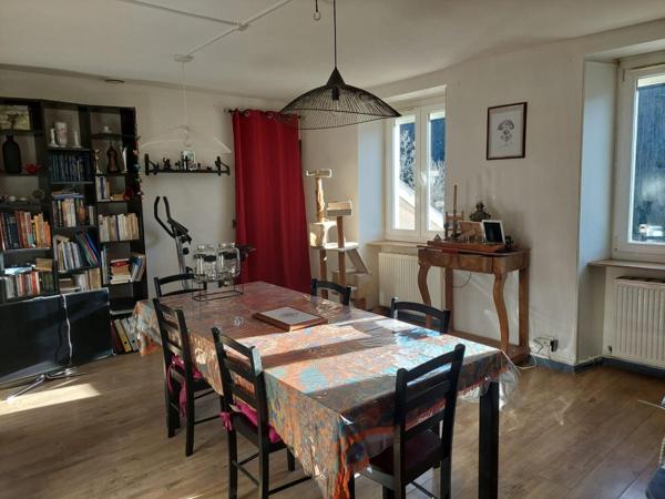 Propriété : Maison habitation et Gîtes à exploiter proche de Lamoura.