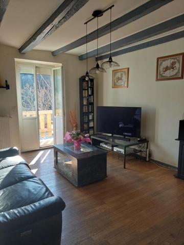 Propriété : Maison habitation et Gîtes à exploiter proche de Lamoura.
