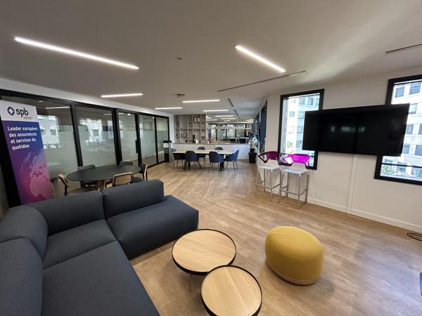 Bureaux à louer Plug & Play avec jardin
