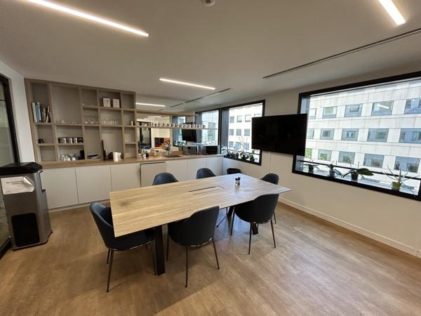 Bureaux à louer Plug & Play avec jardin