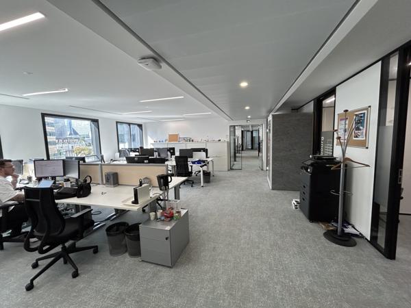 Bureaux à louer Plug & Play avec jardin