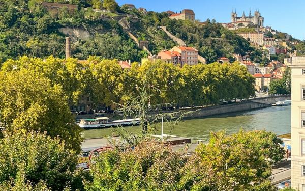 Appartement à vendre    5 pièces • 147 m2 Lyon 2