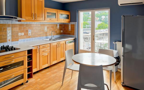 Appartement à vendre    5 pièces • 147 m2 Lyon 2