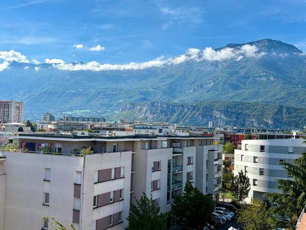 BEAU T2 52 M² AVEC GRAND BALCON 16 M² ET GARAGE