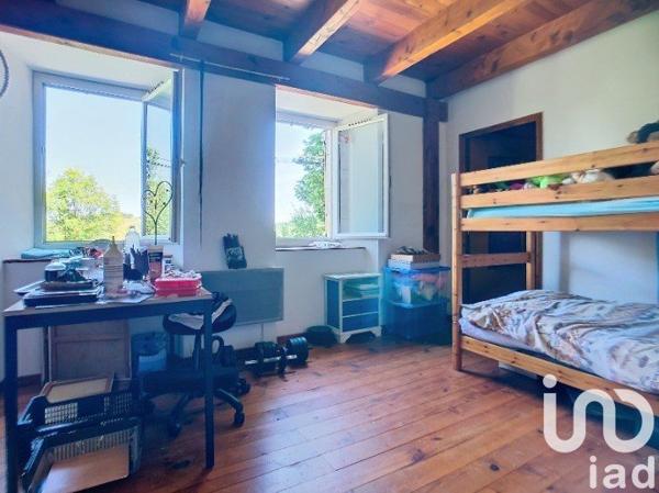 Maison 5 pièces de 128 m² à Devesset (07320)