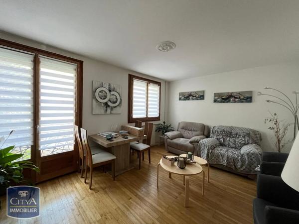 Appartement à louer 4 pièces 84.85m²