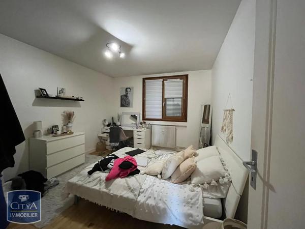 Appartement à louer 4 pièces 84.85m²