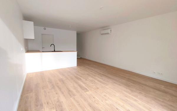 Maison à vendre    3 pièces • 80 m2 Épône