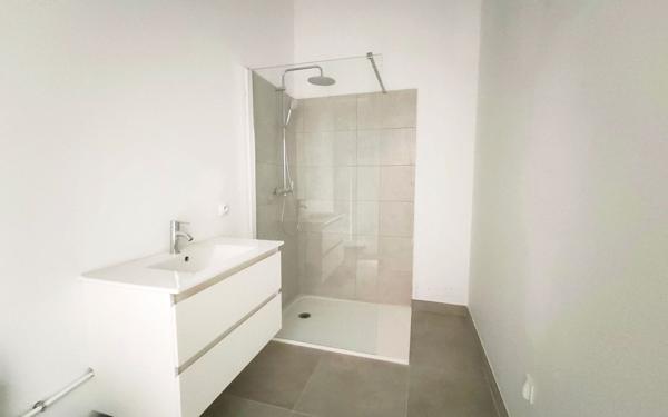 Maison à vendre    3 pièces • 80 m2 Épône