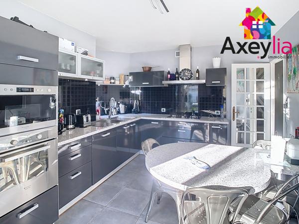 Villerest (42300) A VENDRE- VILLEREST- MAISON AVEC PISCINE