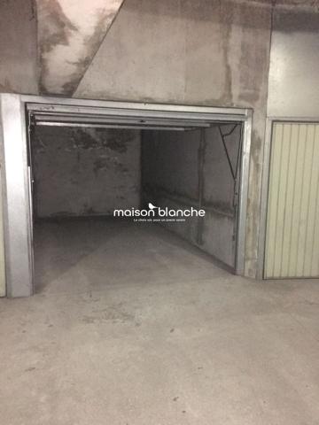BOX FERME - DOUTRE - 12,75m²