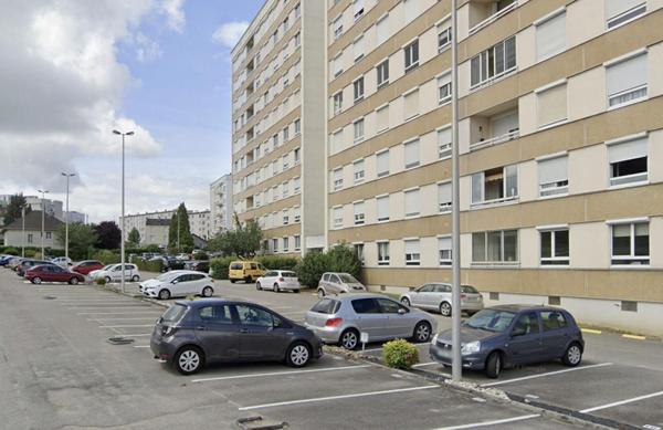 LIMOGES OUEST prox CHU - Lot de 6 PLACE DE PARKING