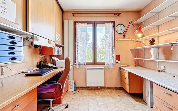 Maison à vendre    7 pièces •  Saint-Raphaël