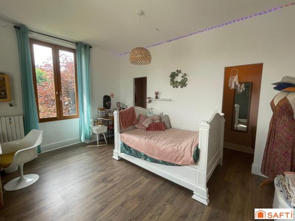 Belle demeure de charme de 270 m2 au cœur de Montbazens