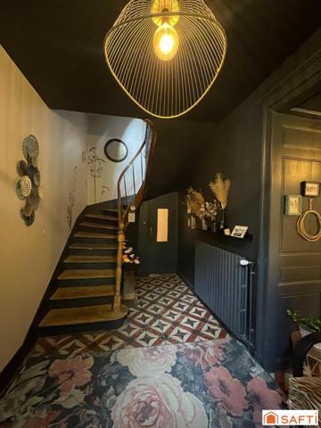 Belle demeure de charme de 270 m2 au cœur de Montbazens