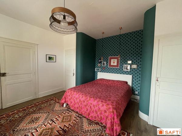 Belle demeure de charme de 270 m2 au cœur de Montbazens