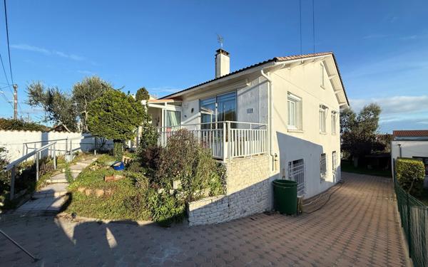 Maison à vendre    6 pièces •  Royan