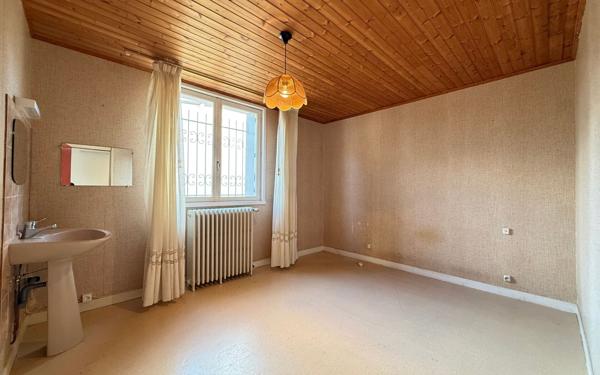 Maison à vendre    6 pièces •  Royan