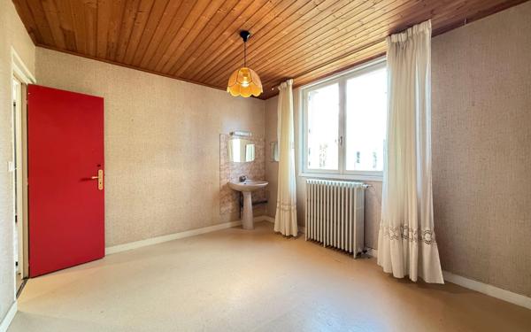 Maison à vendre    6 pièces •  Royan