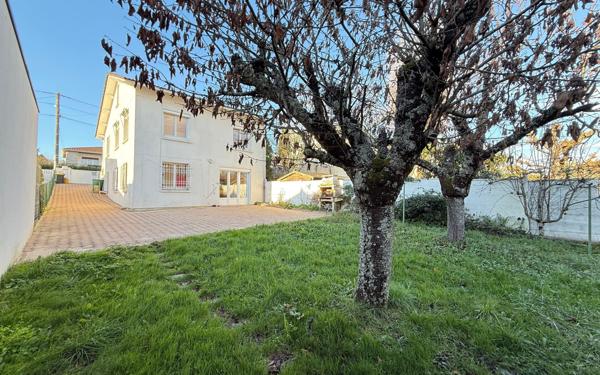 Maison à vendre    6 pièces •  Royan