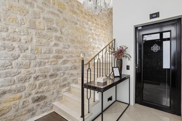 Vente Hôtel particulier Paris 7 5 Pièces 170 m²