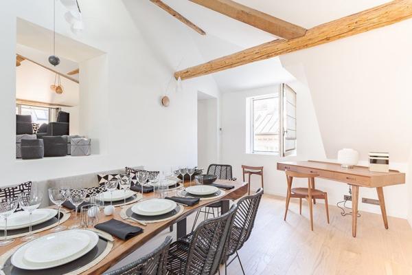 Vente Hôtel particulier Paris 7 5 Pièces 170 m²