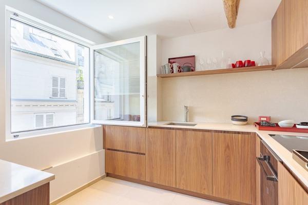 Vente Hôtel particulier Paris 7 5 Pièces 170 m²