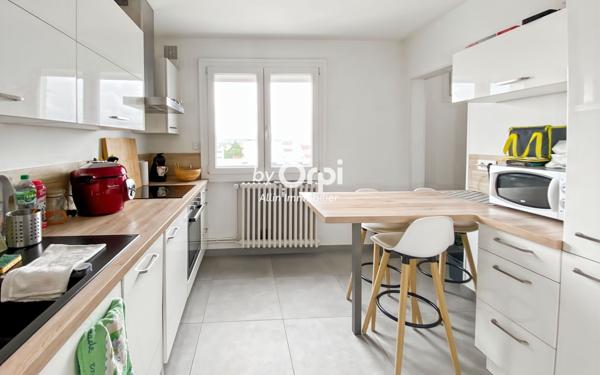 Appartement à vendre    3 pièces • 59,81 m2 Montluçon