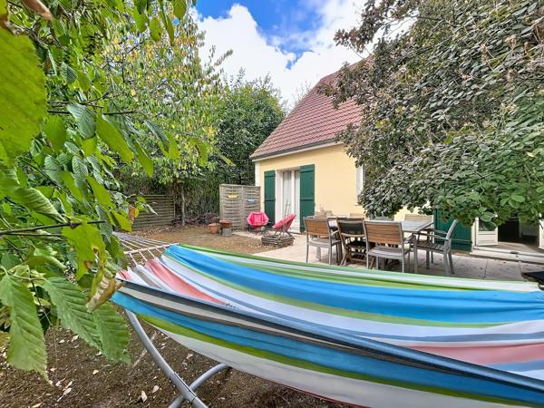 Maison
         5 pièces
        - 115 m² 339 000 € *