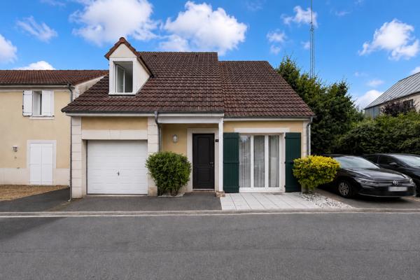 Maison
         5 pièces
        - 115 m² 339 000 € *