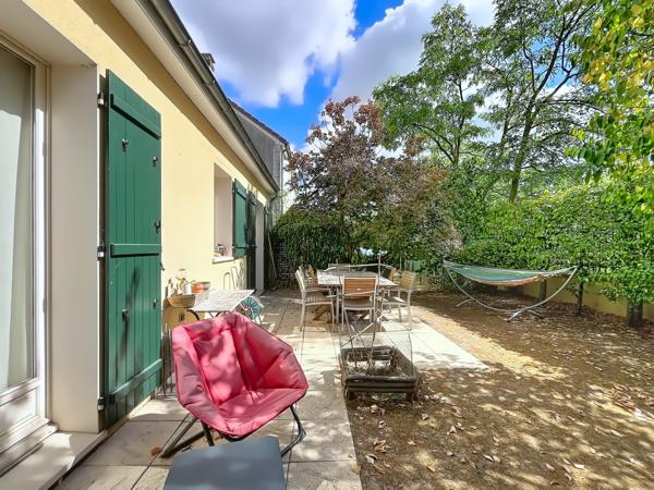 Maison
         5 pièces
        - 115 m² 339 000 € *