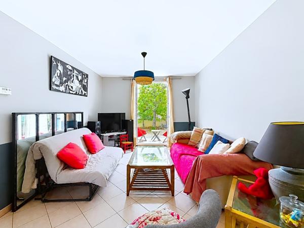 Maison
         5 pièces
        - 115 m² 339 000 € *