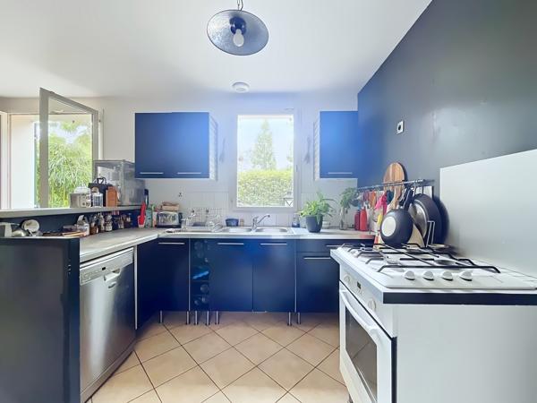 Maison
         5 pièces
        - 115 m² 339 000 € *
