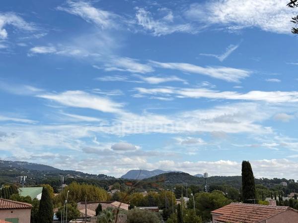 Maison à vendre 6 pièces SANARY SUR MER (83)