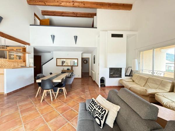 Maison à vendre 6 pièces SANARY SUR MER (83)