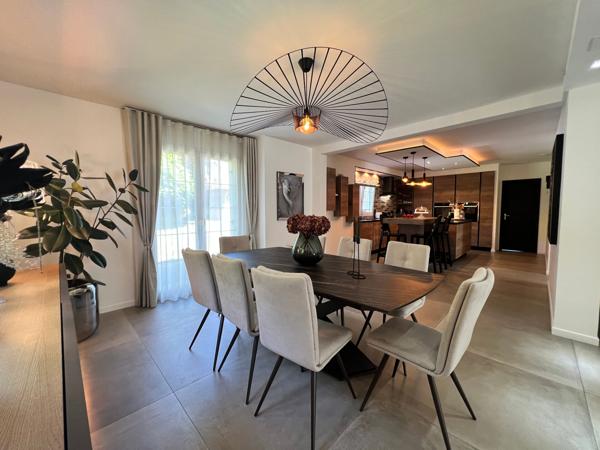 EXCLUSIVITE => Magnifique maison de 220 m2 sur un terrain clos de 10 ares - BAVILLIERS limite BELFORT - Secteur calme