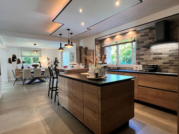 EXCLUSIVITE => Magnifique maison de 220 m2 sur un terrain clos de 10 ares - BAVILLIERS limite BELFORT - Secteur calme