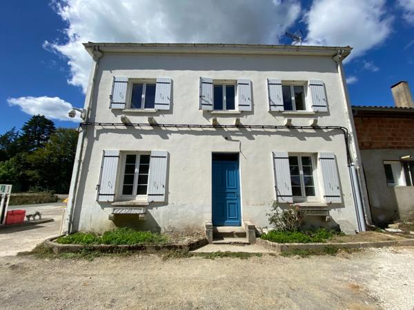 Ensemble immobilier au coeur du bourg de Meilhan sur Garonne