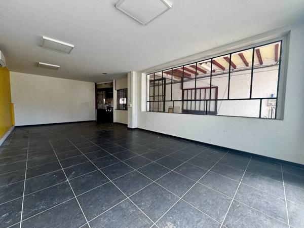 Ensemble immobilier au coeur du bourg de Meilhan sur Garonne