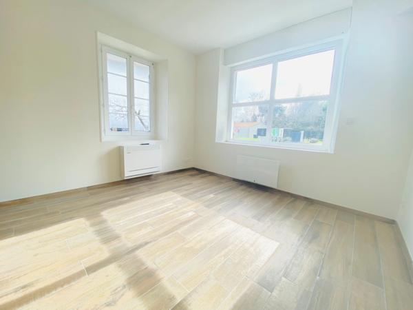 Ensemble immobilier au coeur du bourg de Meilhan sur Garonne