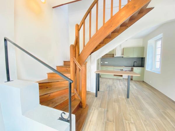 Ensemble immobilier au coeur du bourg de Meilhan sur Garonne